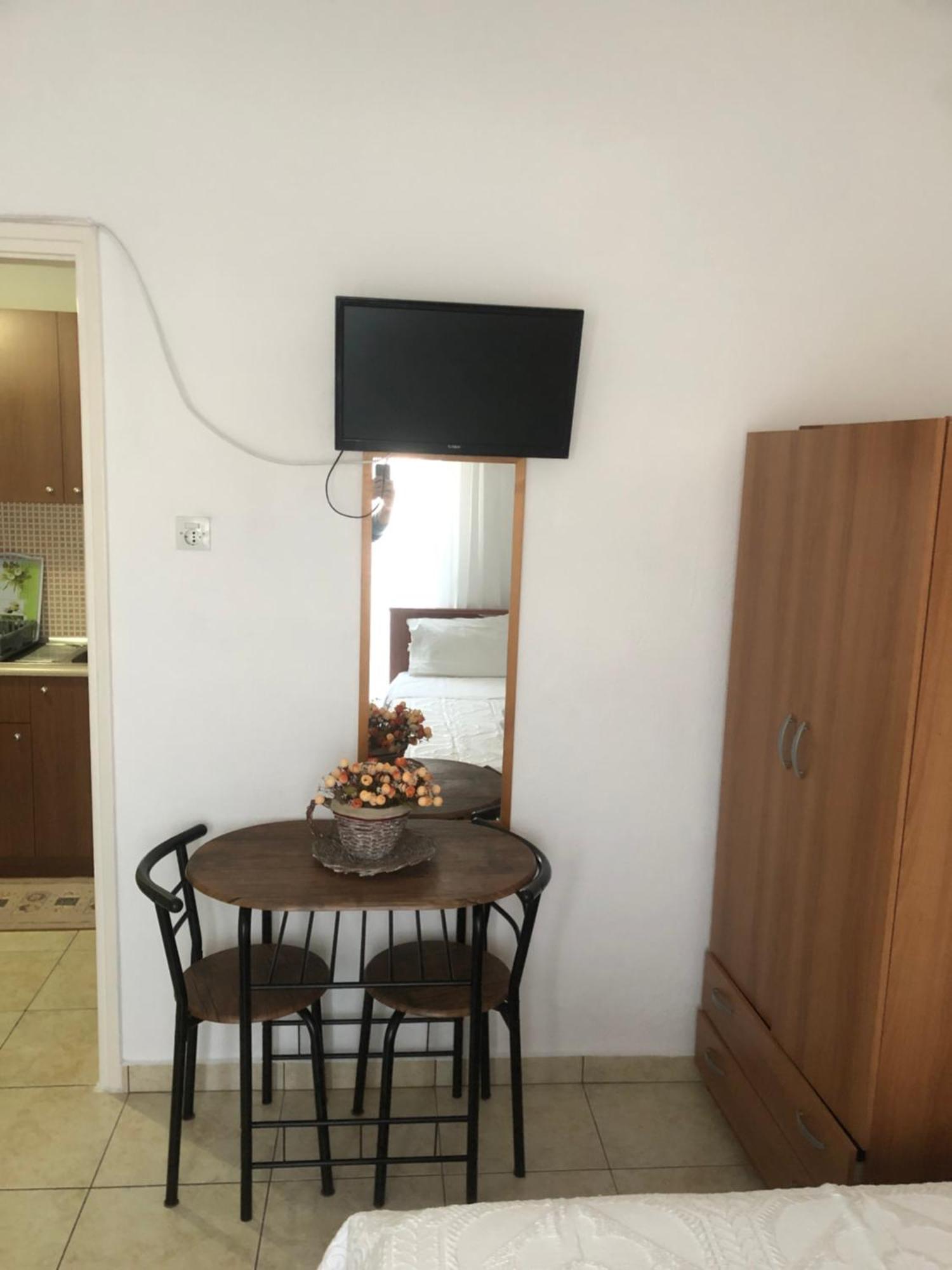 Nikos Апартаменты *